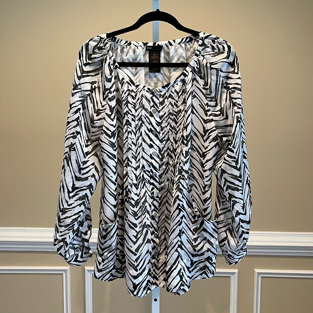 Grace Elements Black & White Print Long Sleeve Blouse with Pockets Size Large